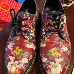 Dr. Martens Burgundy Wanderlust Floral Oxford